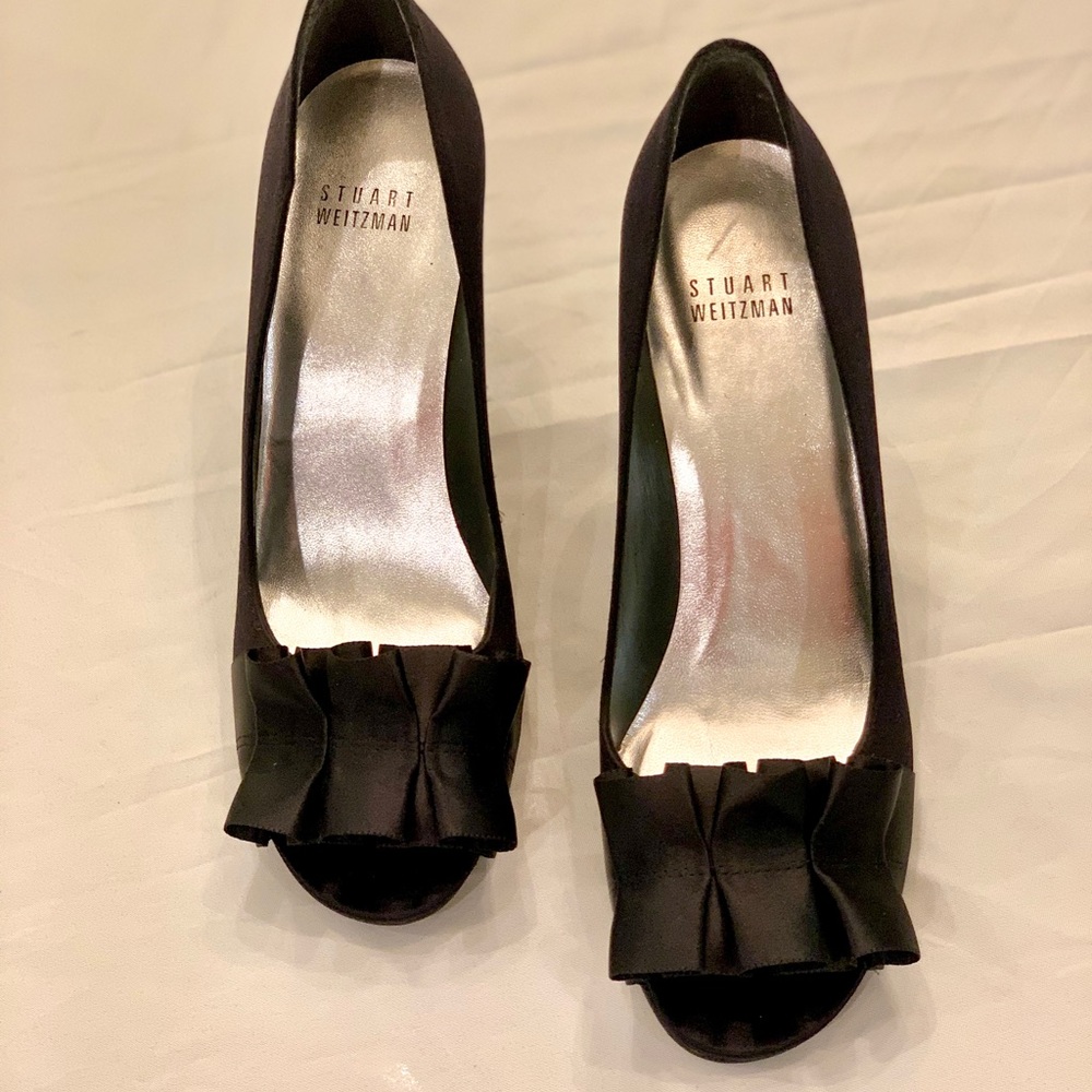 Stuart Weitzman 'Gigiritz' Black Satin Pump, Sz 6, NWOT